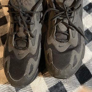 Nike Mens Triple Black Air Max 200 AQ2568 003 Sneaker Shoes Size US 11.5